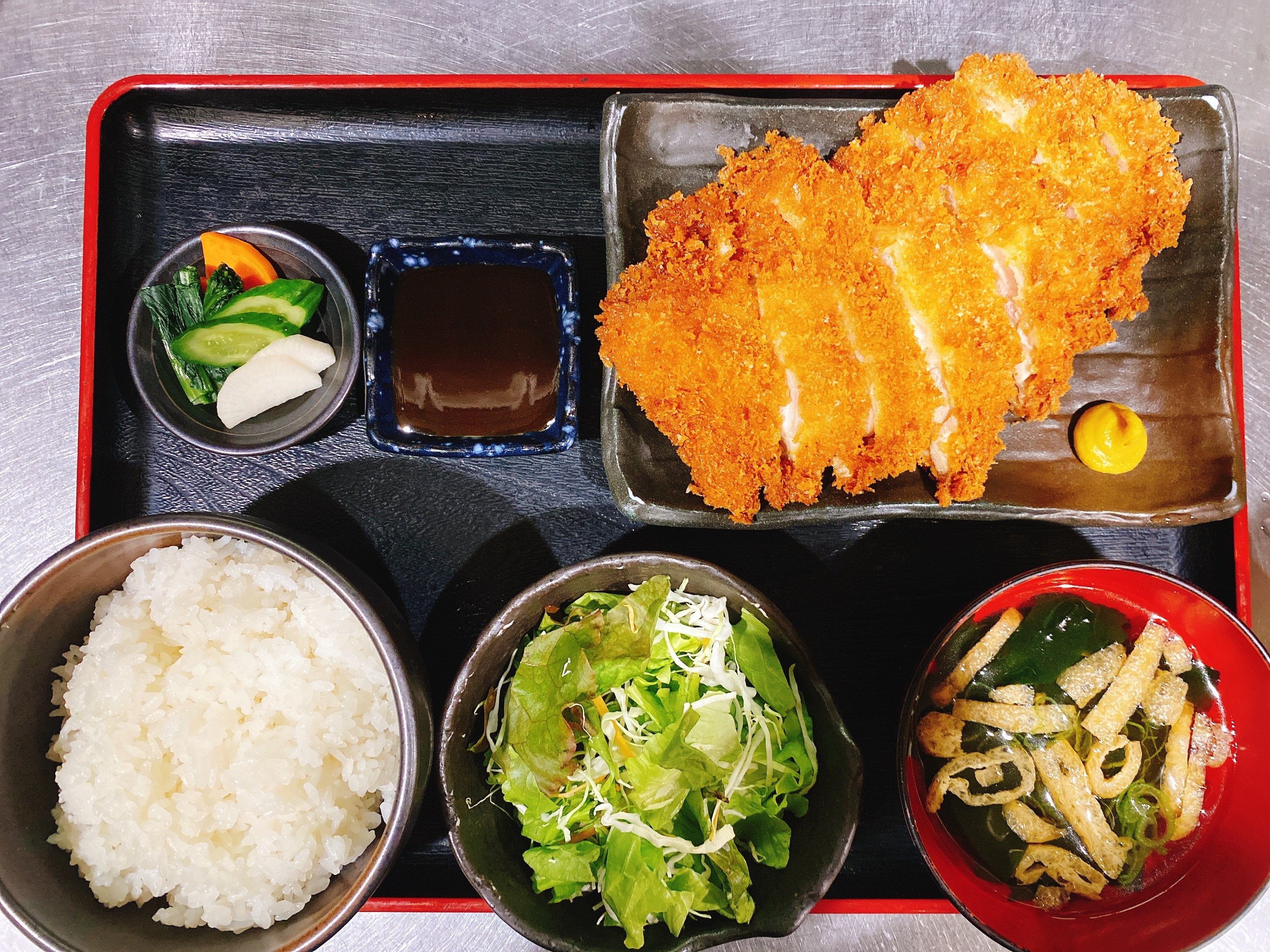 国産地鶏のチキンカツ御膳　980円